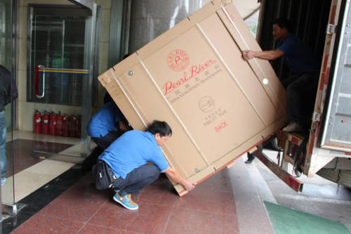 双塔钢琴贵重工艺品无忧运